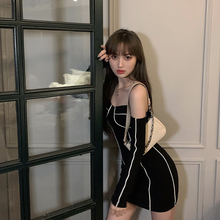 Đầm đen nữ dáng ôm tay dài Emilyshop