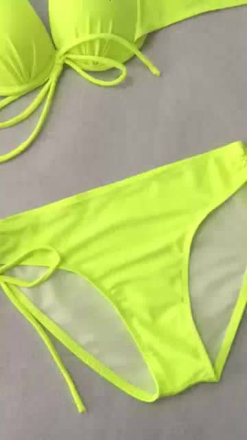 {Hàng sẵn có} Bikini đồ bơi 2 mảnh gọng cột nơ nâng mút dày dáng basic | BigBuy360 - bigbuy360.vn