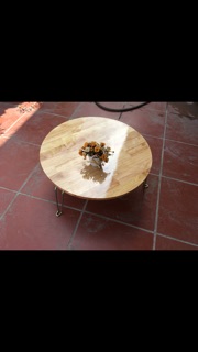 Bàn tròn ngồi bệt