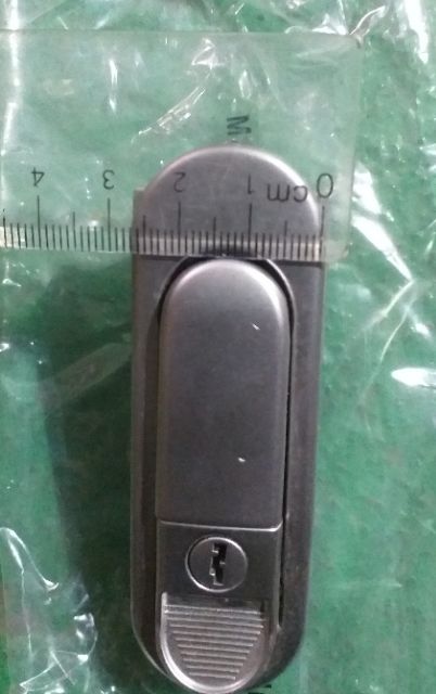 KHÓA BẤM GẠT TỦ AB301-3-1- KHÓA BẬT CỬA TỦ ĐIỆN AB301-3-1