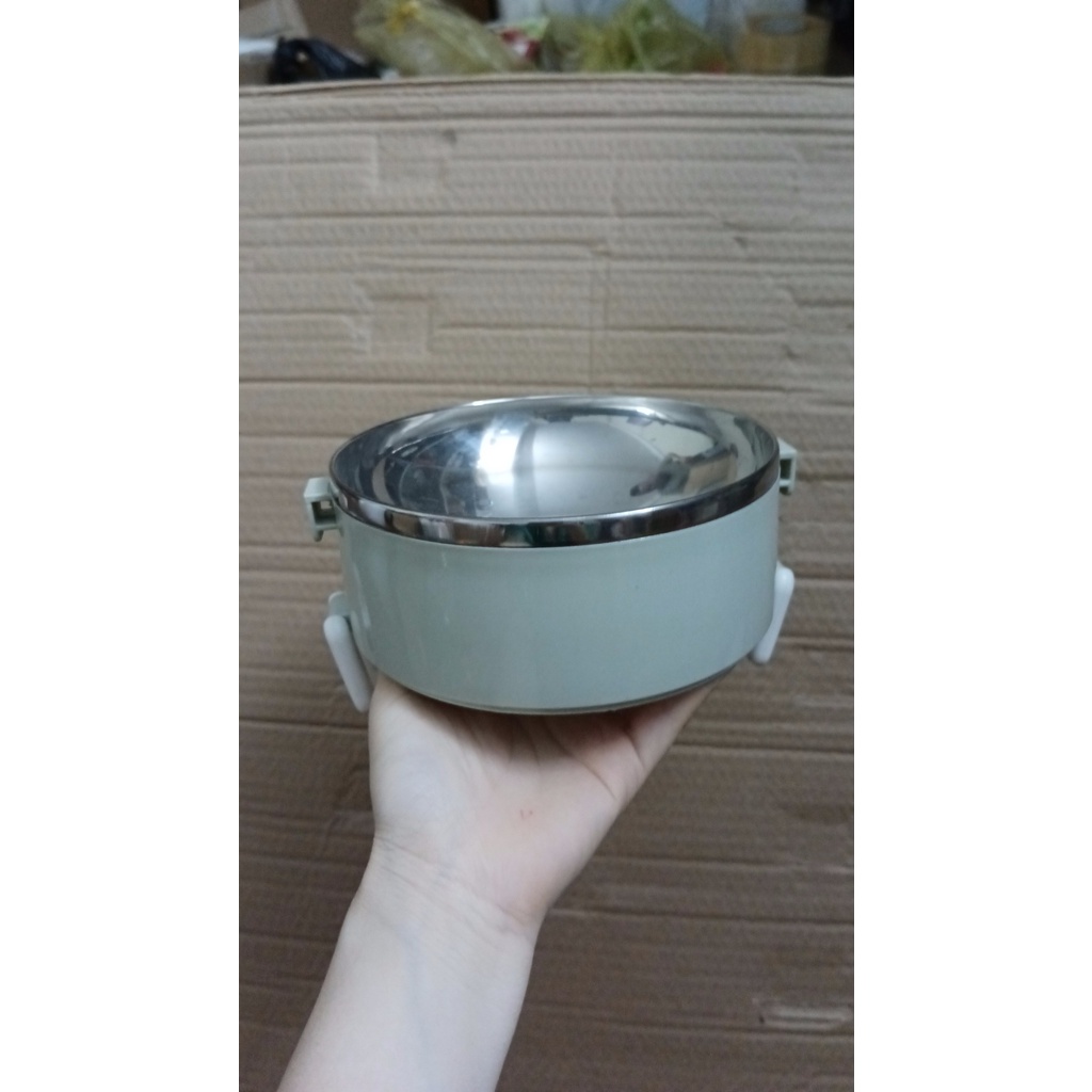 Bát đựng trong hộp đựng cơm 4 tầng