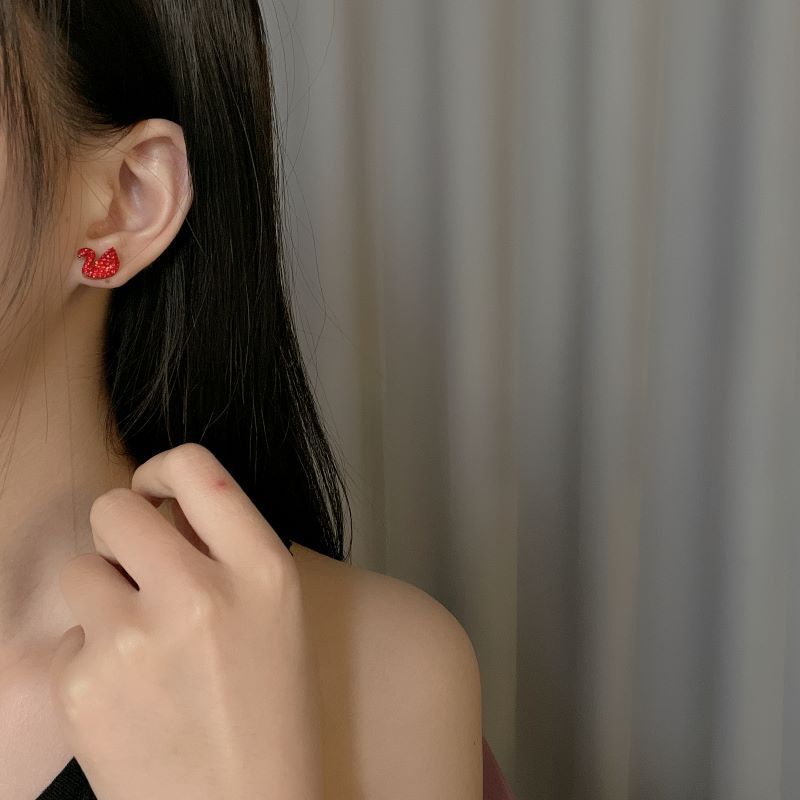Khuyên Tai Hình Thiên Nga Đen Bằng Thép Titan Dát Đá Zircon Đơn Giản Thời Trang