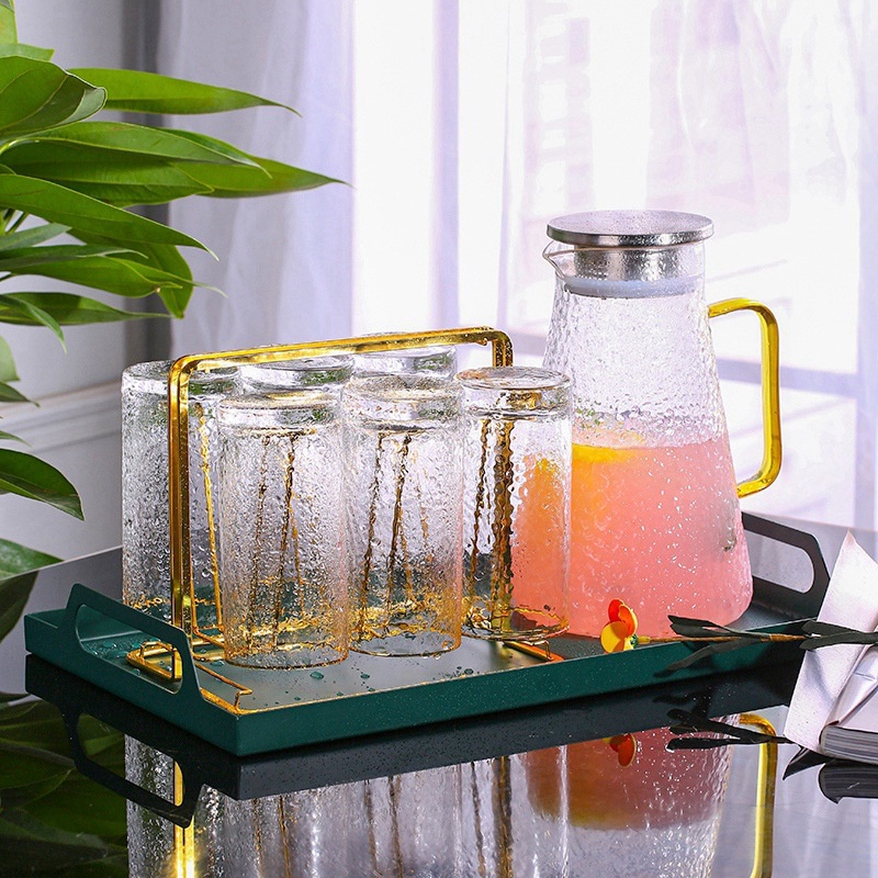 Bình nước thủy tinh chịu nhiệt 1600ml vân sần quai vàng sang trọng