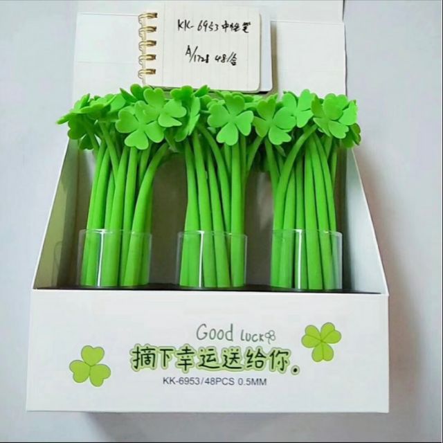 Bút cỏ bốn lá