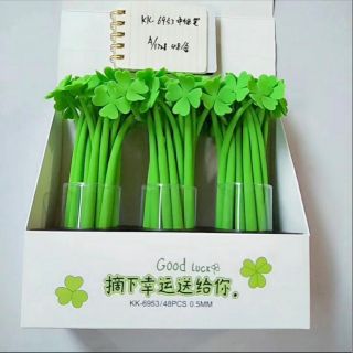 Bút cỏ bốn lá