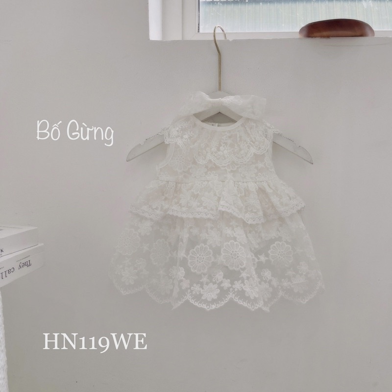 Váy ren công chúa sát nách