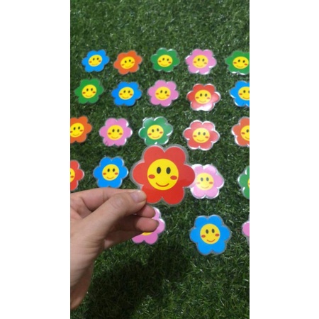 Hoa nam châm 5cm đính bảng