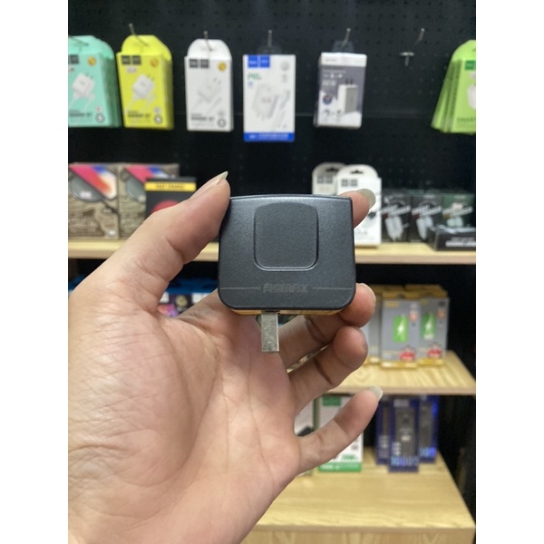 Củ sạc Remax 2 cổng usb 3.4 a