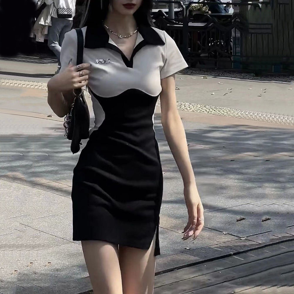 A small number of hot girls polo collar black and white color spliced dress tight temperament pure French Hepburn style short skirt women