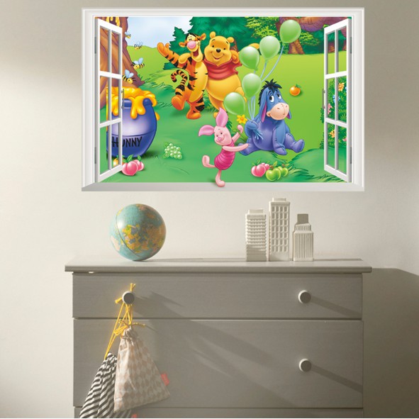 Decal trang trí gấu Pooh vui đùa cùng những người bạn