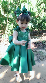 Váy công chúa cườm nơ xanh lá Nhung Nguyễn Váy Đầm Công chúa Bé Gái Cao Cấp Tặng Kèm Cài