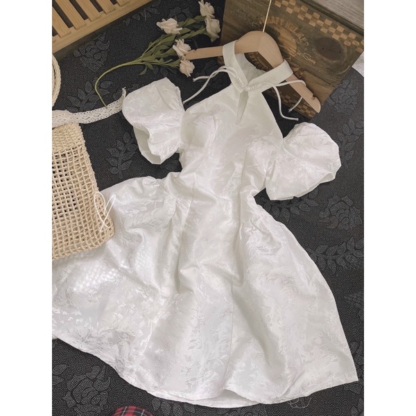 ĐẦM GẤM CỔ YẾM GIỌT NƯỚC KHOÉT VAI RỚT TAY PHỒNG