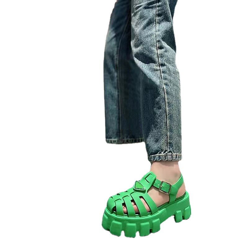 Giày sandal đế xuồng dày hở ngón chống nước kích thước lớn mới phong cách retro la mã thời trang mùa hè cho nữ