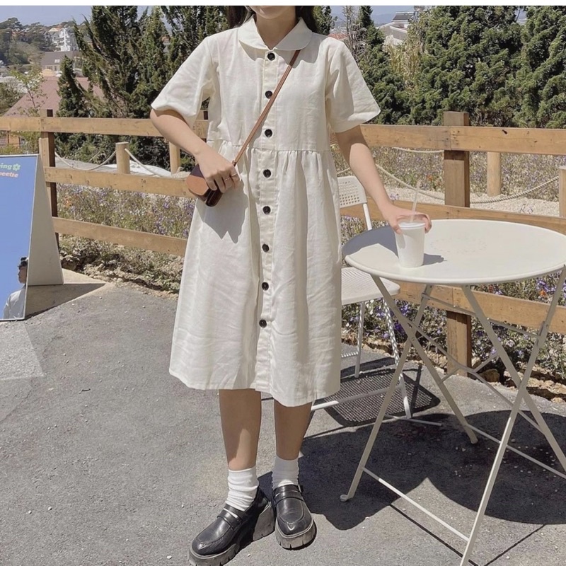 VÁY Bbio trăngs phối nút đen cổ bèo