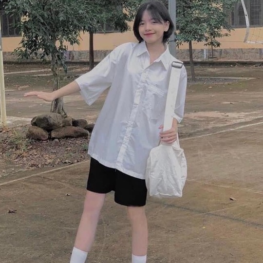 Sơ mi học sinh tay lỡ unisex - Áo trắng đồng phục cấp 3 suông dáng rộng oversize nam nữ - Chất vải bông cotton hot | BigBuy360 - bigbuy360.vn