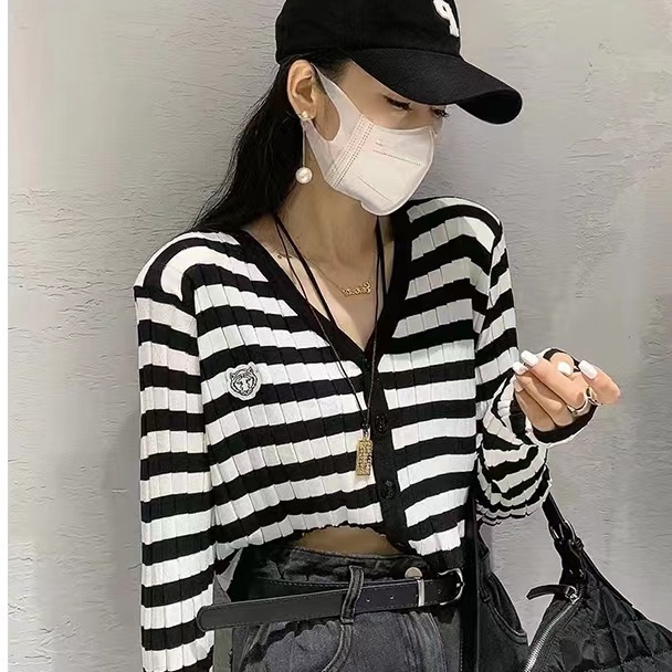 【ZHELIHANGFEI】Áo Cardigan Dệt Kim Tay Dài Cổ Chữ V Họa Tiết Kẻ Sọc Thời Trang