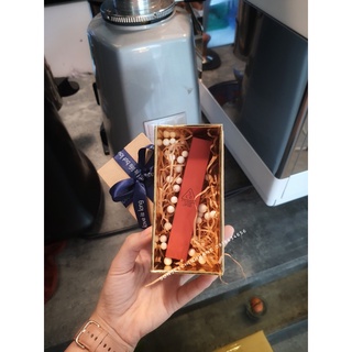 Hộp quà hoa hồng để đựng son