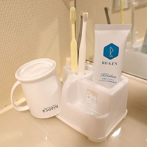 Khay cắm bàn chải kem đánh răng sản xuất tại Nhật Bản, nhựa PP an toàn sức khỏe
