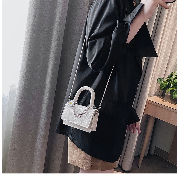 Túi Mini Nhỏ Đeo Chéo Phối Xích Hoa Cúc Xinh Xắn