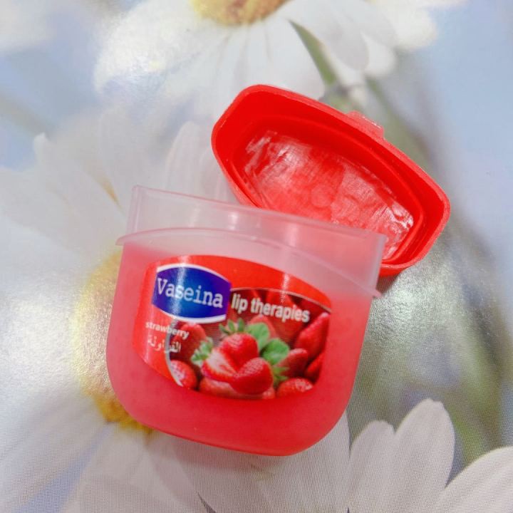 [Hàng mới về] Son Dưỡng Môi Vaseline 7g Chiết Xuất Dâu Tây Dưỡng Ẩm Không Bị Nhờn