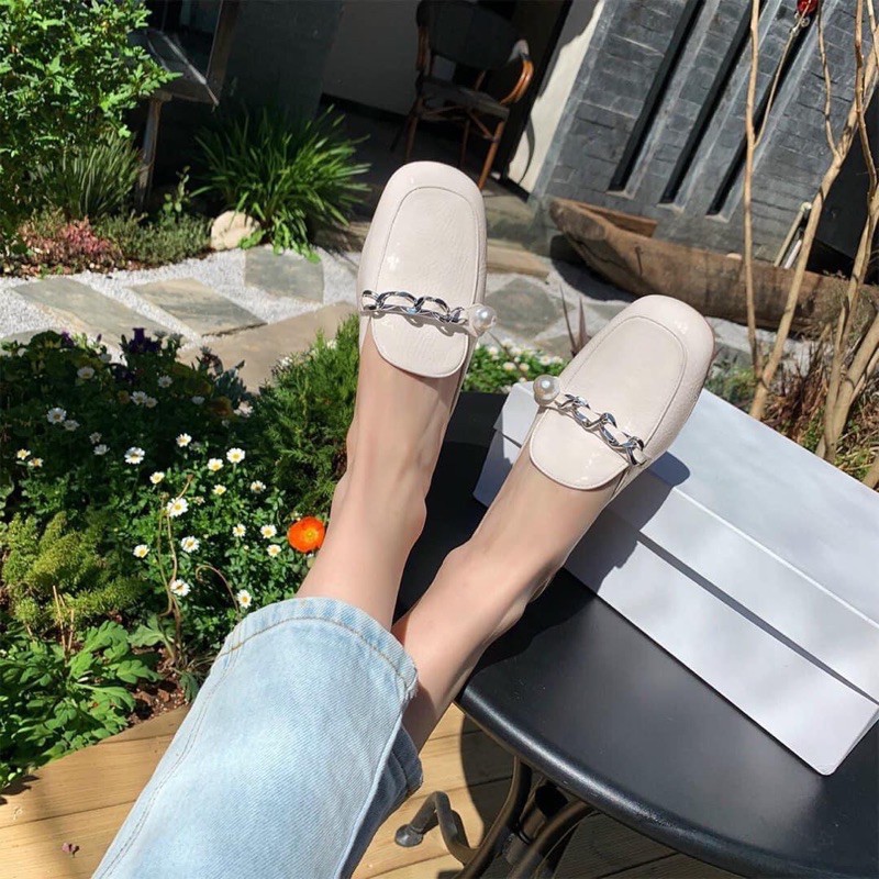 Giày sục nữ da bóng gắn NGỌC viền xích, CHẤT DA PU CAO CẤP, kèm ảnh thật | BigBuy360 - bigbuy360.vn