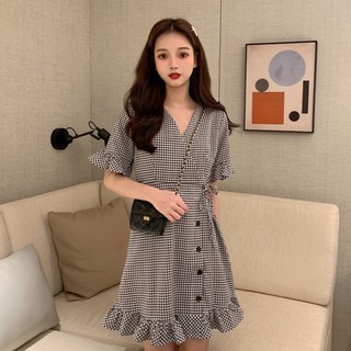 Váy kẻ caro đuôi cá cổ chữ V