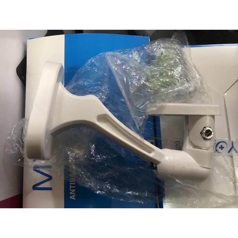 Chân đế gắn camera ngoài trời