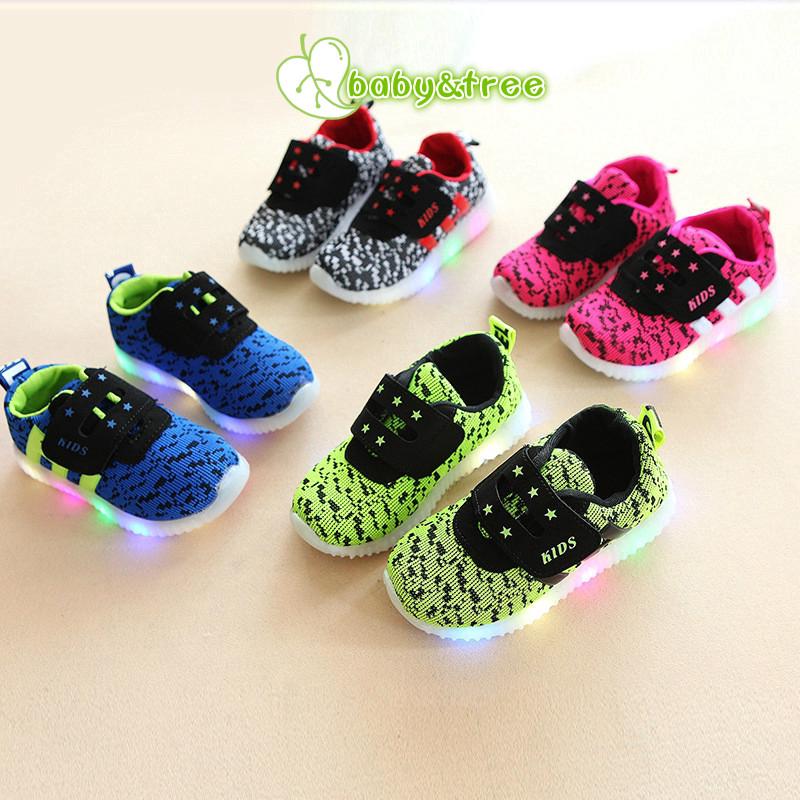 Giày thể thao đế mềm có đèn led cho bé