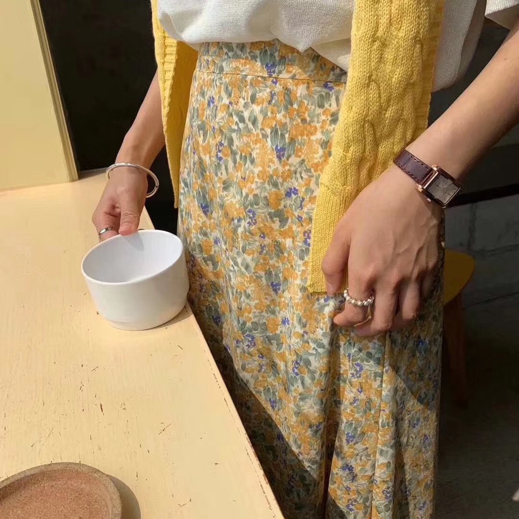 Chân váy lụa Hoa