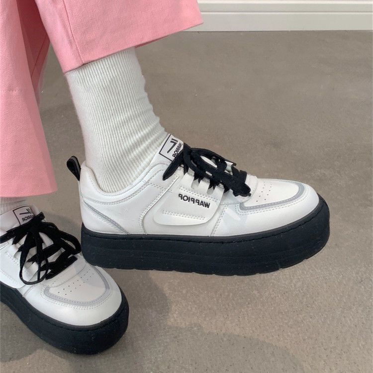 Giày Bánh Mì Cỡ Lớn 2022 Kiểu Lưới Thoáng Khí Đế Dày Thời Trang Mùa Hè Mới Cho Nữ