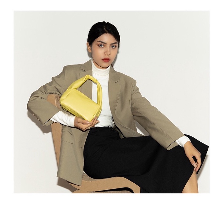 《HÌNH VÀ VIDEO THẬT CỦA SHOP EM》Túi xách cầm tay kẹp nách màu vàng chất đẹp siêu hot siêu xinh mẫu mới 2021 ♥️