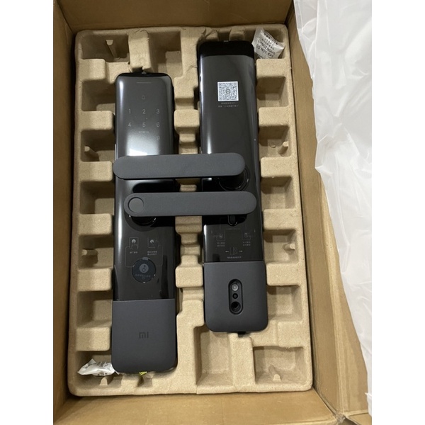 Khoá vân tay xiaomi smart door lock (tay phải) mới 100%,giá pass + tay thuỷ lực newstar = 3tr0.