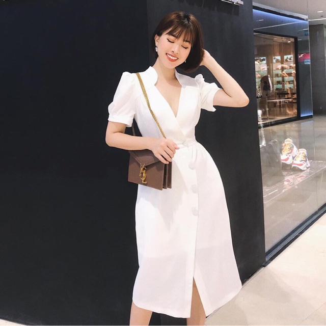 ĐẦM VOAN CỔ V
