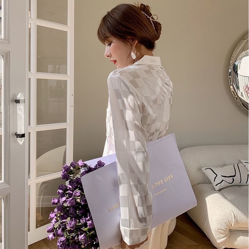 Bộ Đồ Ngủ Tay Dài Vải Lụa Họa Tiết Caro Trắng Đen Chất Lượng Cao Cho Nữ Size M-5XL