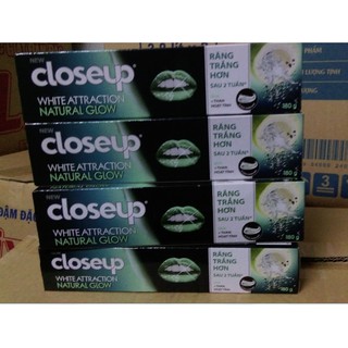 Kem Đánh Răng Close Up Dừa Than Hoạt Tính 230G