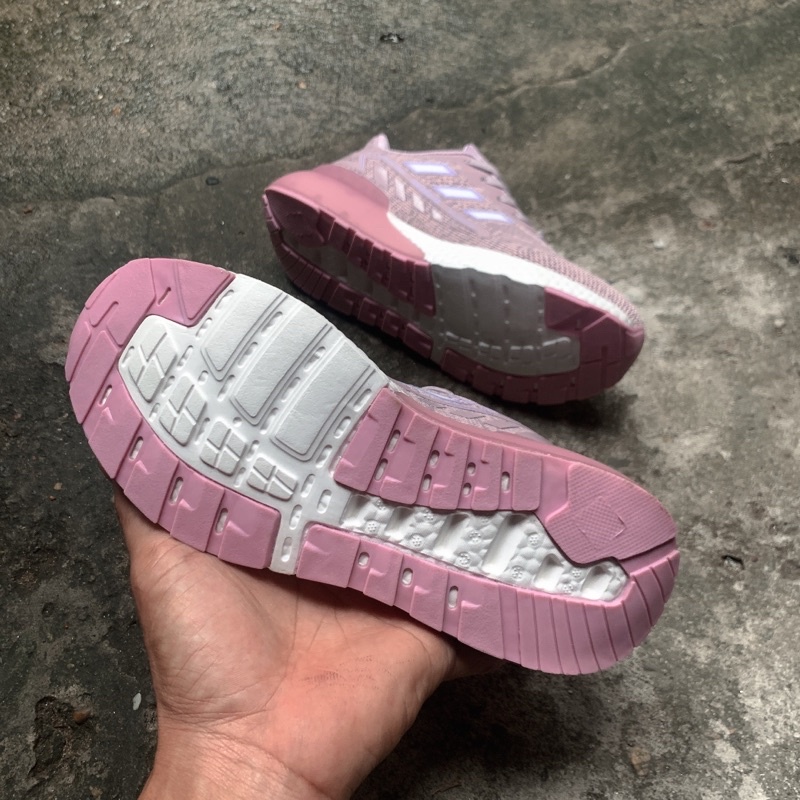 Giày thể thao Dass siêu nhẹ A153 hồng.Tặng hộp và tất