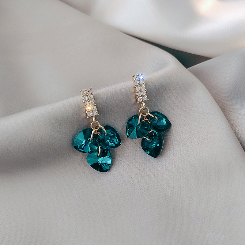 Bông tai mạ bạc 925 hình trái tim đính đá sang trọng