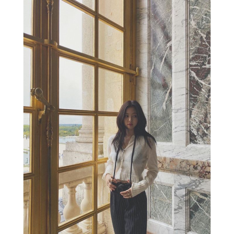Quần tây ống suông rộng kẻ sọc Jennie Blackpink