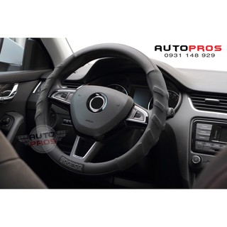 Bọc vô lăng Sparco SPC1117BK (Đen viền chỉ đỏ)