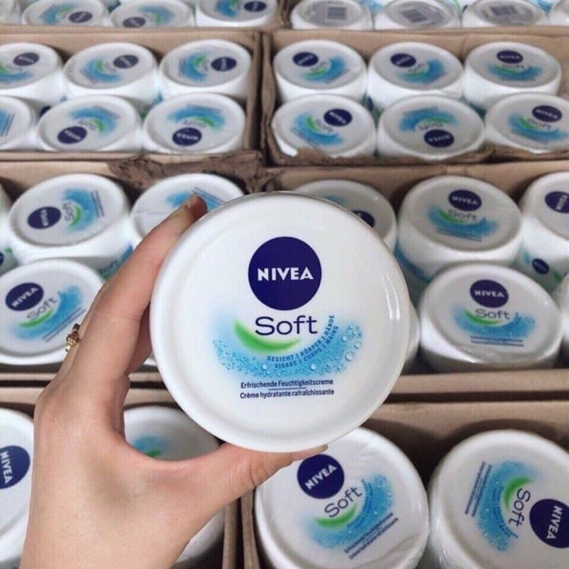 Kem dưỡng ẩm nivea usa