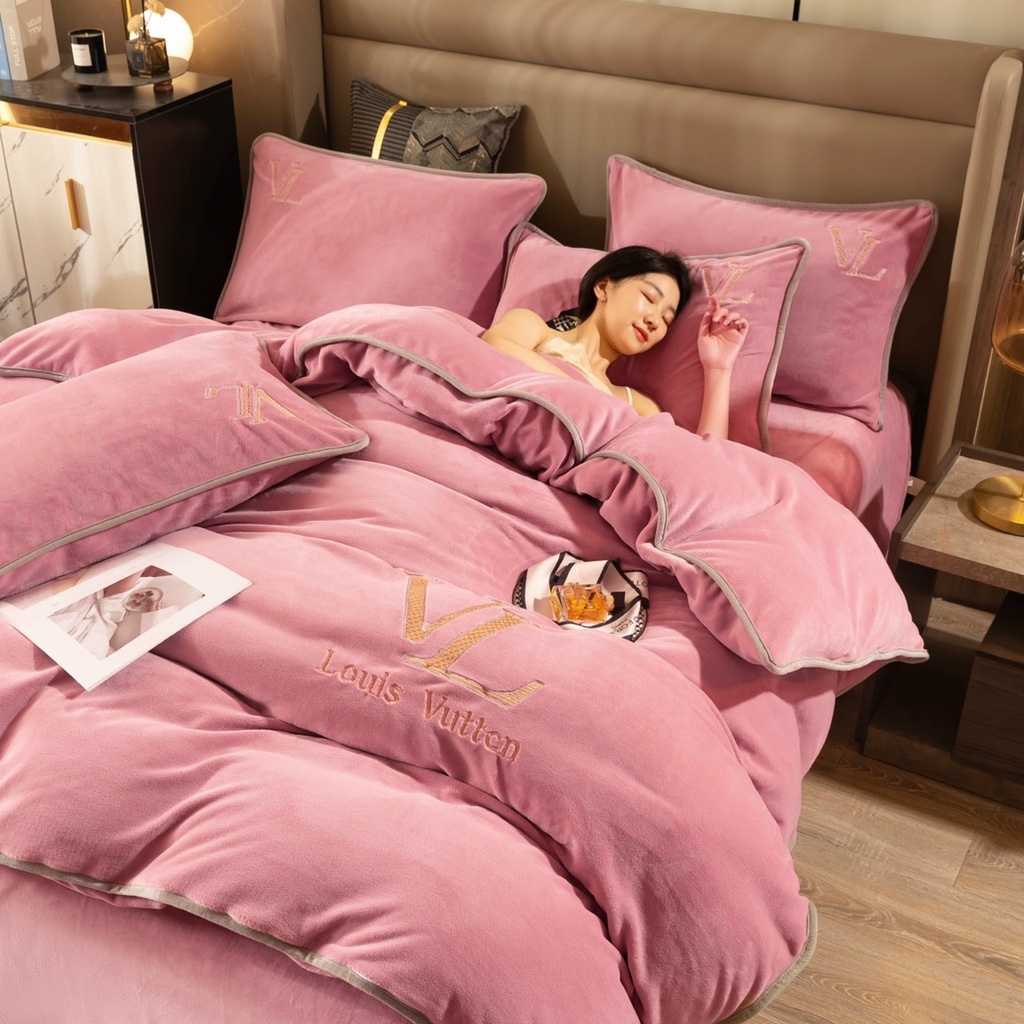 Bộ chăn ga gối nỉ nhung LV, set 4 món vỏ chăn ga và vỏ gối nỉ nhung thêu thương hiệu cao cấp