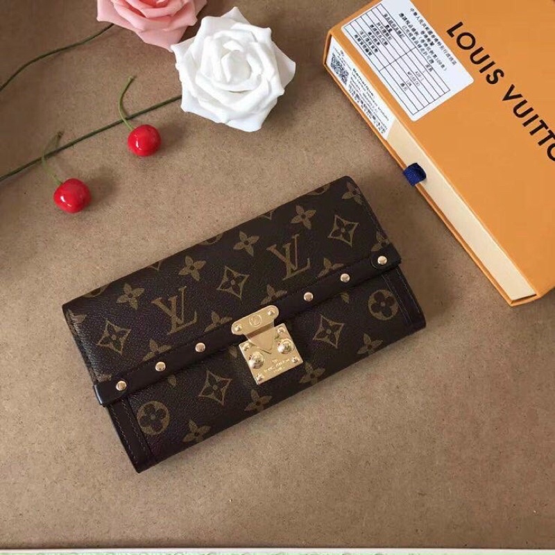 Ví nữ cầm tay LV đinh tán [Fullbox rút] - Bản VIP