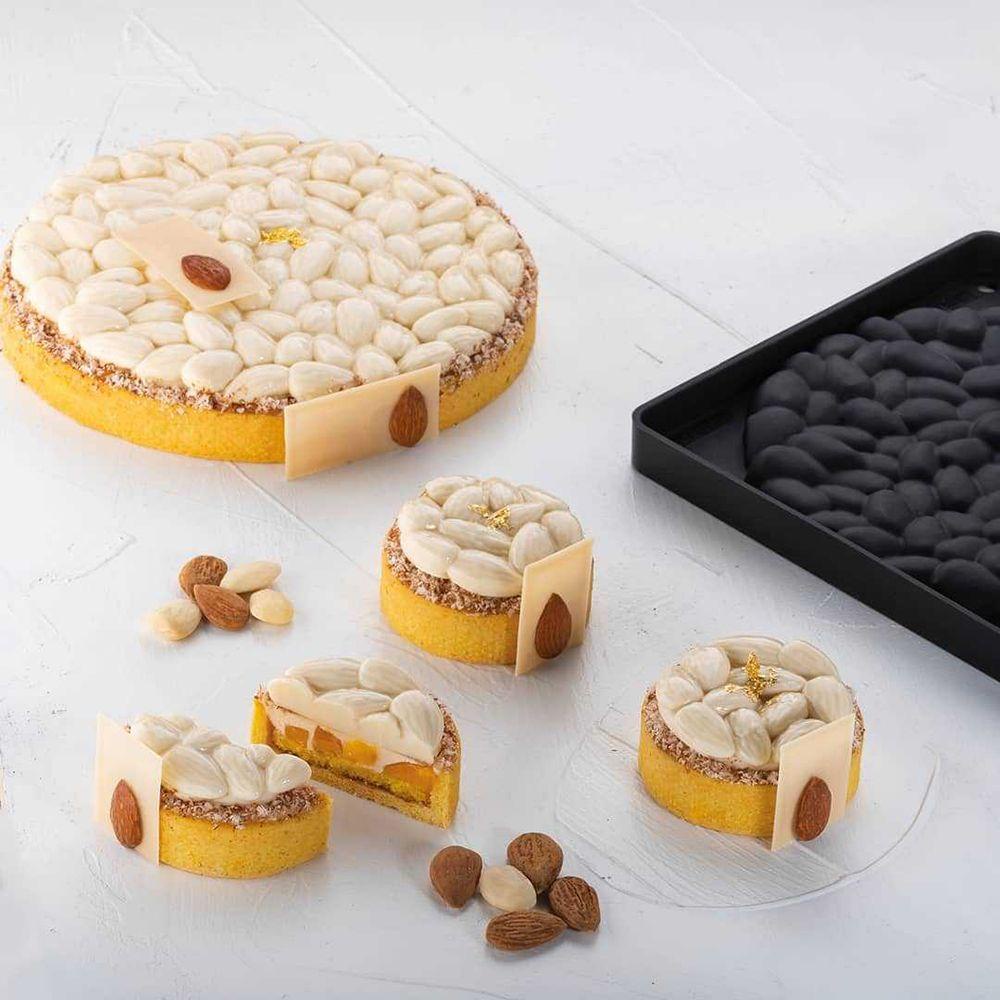 Khuôn Làm Bánh Mousse Chocolate 3D 24 Ngăn Tiện Lợi