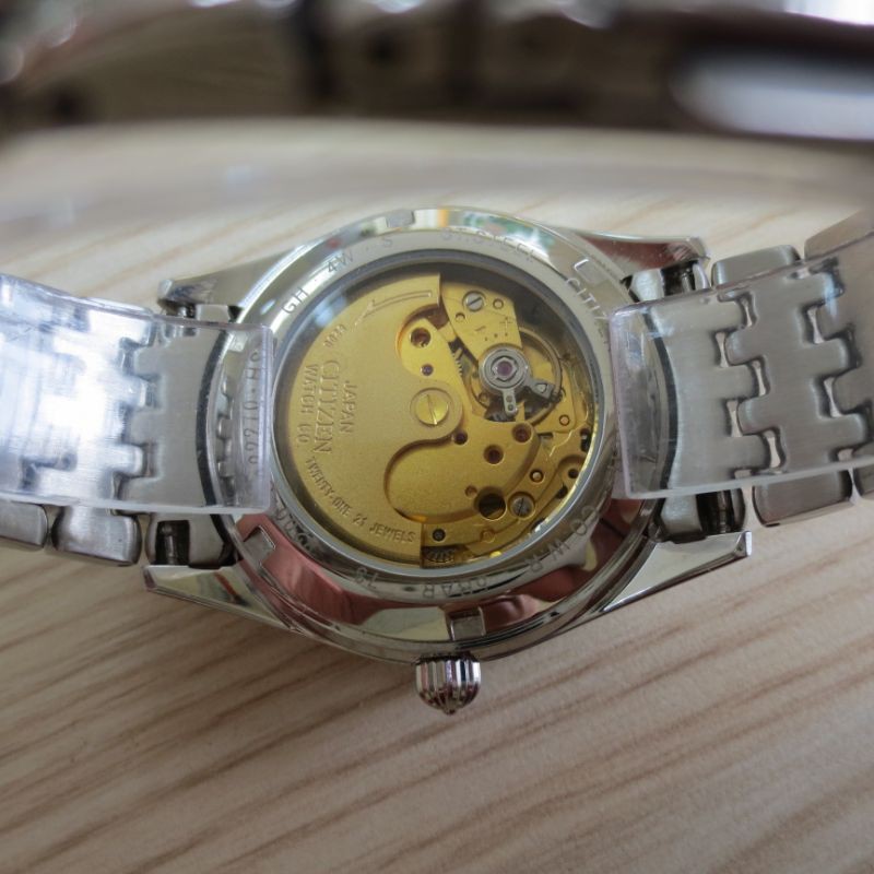 Đồng hồ cơ nam CITIZEN nhật bãi xịn - tự động tích cót khi đeo