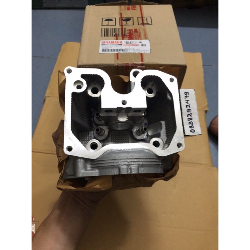 Vỏ đầu quy lát Ex 135 zin hãng yamaha