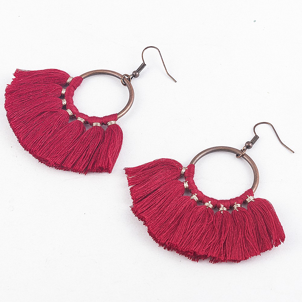 Hoa tai phối tua rua phong cách vintage hợp thời trang cho nữ