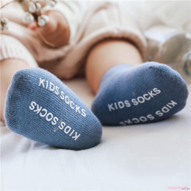 Bộ 3 đôi với cotton chống trượt dễ thương cho bé