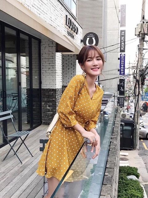 Đầm Nữ Vàng Bi Cam Cổ Chéo