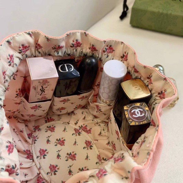 Túi gift Gu auth kèm lược