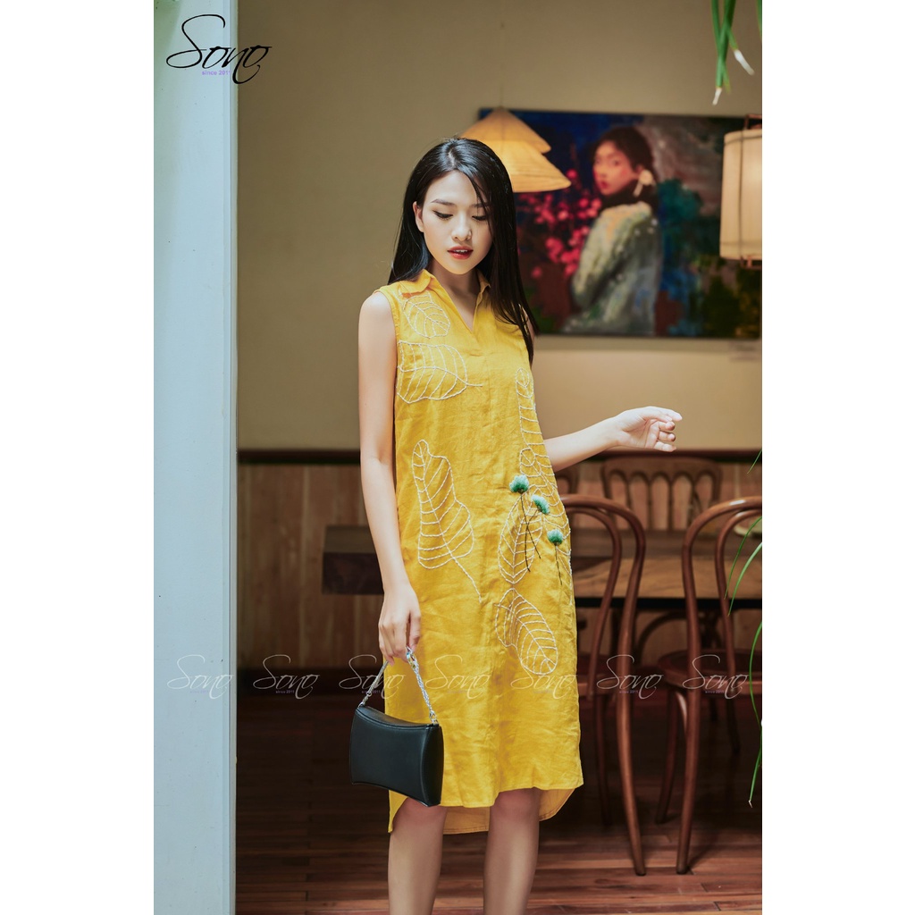 Sono - Đầm Linen Thêu Lá To Hàng Thiết Kế Kiểu Dáng Năng Động Trẻ Trung